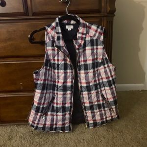 Plaid crown and Ivy vest